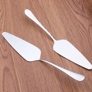 cake shovel