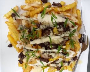 LOADED CHIPS OR GARLIC BREAD' steak, cheese, jalapeno, OR Chiken, bacon, cheese & spicy  Mayo