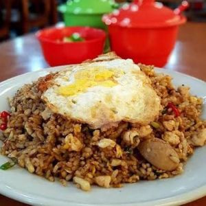 22. Nasi Goreng Especial