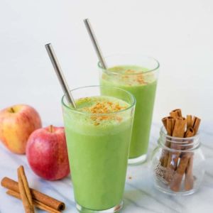 Green Smoothie (with Banana,Cucumber,Spinach,Ginger,Coconut Milk)