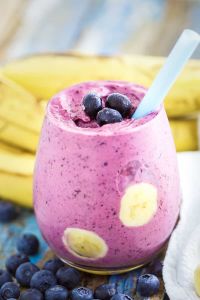 Banan+Bluenerry (with pineaple,Fresh coconut Milk,cashew on top)