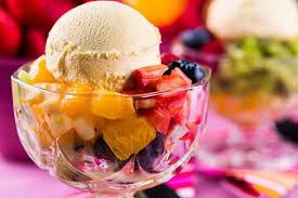 Fruit Salad with Ice Cream (Vilnill)