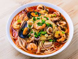 Jjampong Korean Ramyun ( Korean Spicy Seafood Instant Noodle - Squid , shrimp ,Bean Sprout )