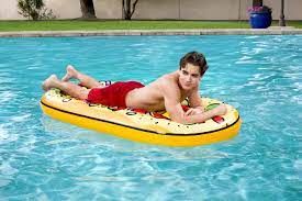 Hot Dog Pool Summer Flouvers
