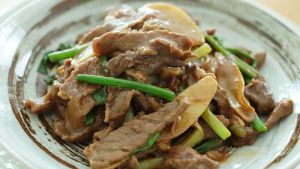 B2 ginger scalions fried beef 姜葱牛肉