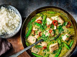 Green curry chicken or fish