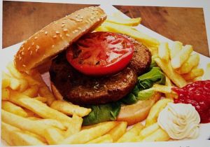 Beef Burger &chips 牛肉汉堡薯条 Hot deal