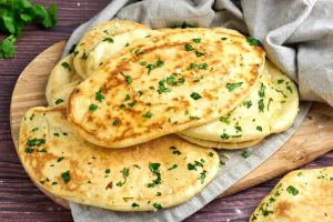 garlic  naan Haris