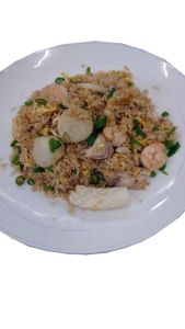 R16 海鲜炒饭 seafood fried rice