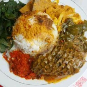 Nasi gulai babat 