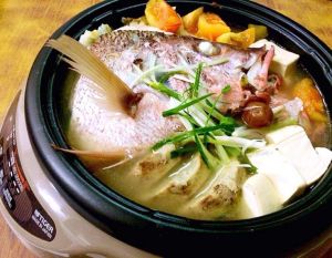 Teow Cheow fish head soup with pot