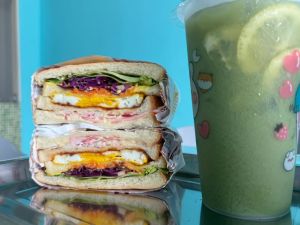 CRAB SMASHED EGG SANDWISH