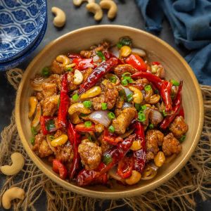 Pan fried chicken cubes with cashew nut 腰果鸡丁