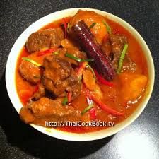Beef Massaman  (Gaeng Massaman Nuer - 马沙文牛肉咖喱) Thai coconut cream beef curry