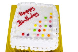 Candy button fresh cake 6 inches