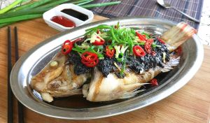 steamed fish fillet with  black beans sauce 豆豉蒸鱼柳