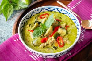 Green curry with your choice of meat