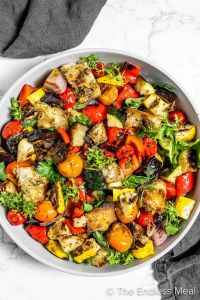 Grilled Vegetables & Hummus Salad 