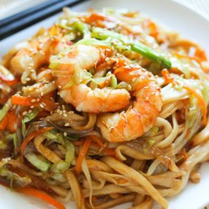 Rice Noodles With Seafood (Horfun)