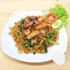 Mie Goreng Ayam/manu ( Fried chicken noodle)