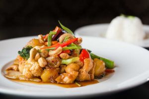40. Kai Phad Med Ma Muang Hima paan (Fried Stir chicken with cashew nut)