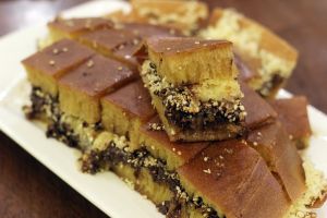 terang bulan wijen biasa/sesame moon cake