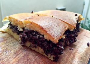 terang bulan ketan hitam biasa/black sticky rice moon cake