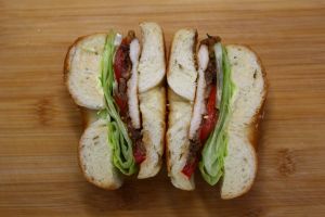 Grilled olive chiken & onion (Bagel)