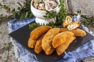 Rissóis de Peixe & Vegetais  Salteados & Arroz "Saturday 15th April"