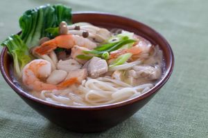 33. Kuay Tiew Ta-Le (Noodle soup with seafood)