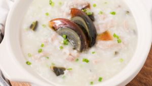 B8 Preserved egg and lean pork congee