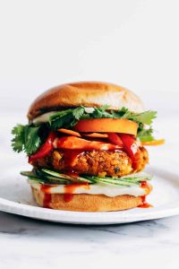 Spicy Tofu Burger (V)
