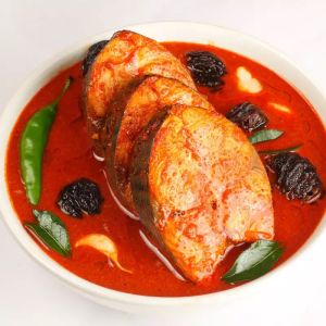 Fish curry Malaysian Indian style curry with rice  or roti canal 咖喱鱼，马来西亚印度式咖喱，可选米饭活着印度煎饼