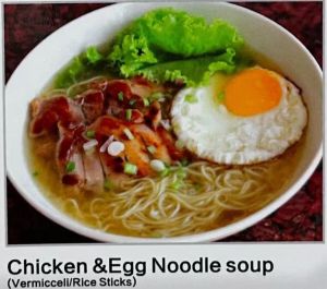 Chicken and egg noodle soup 鸡趴蛋汤面	