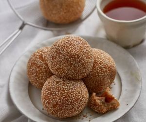 麻球fried sticky rice ball with read bean